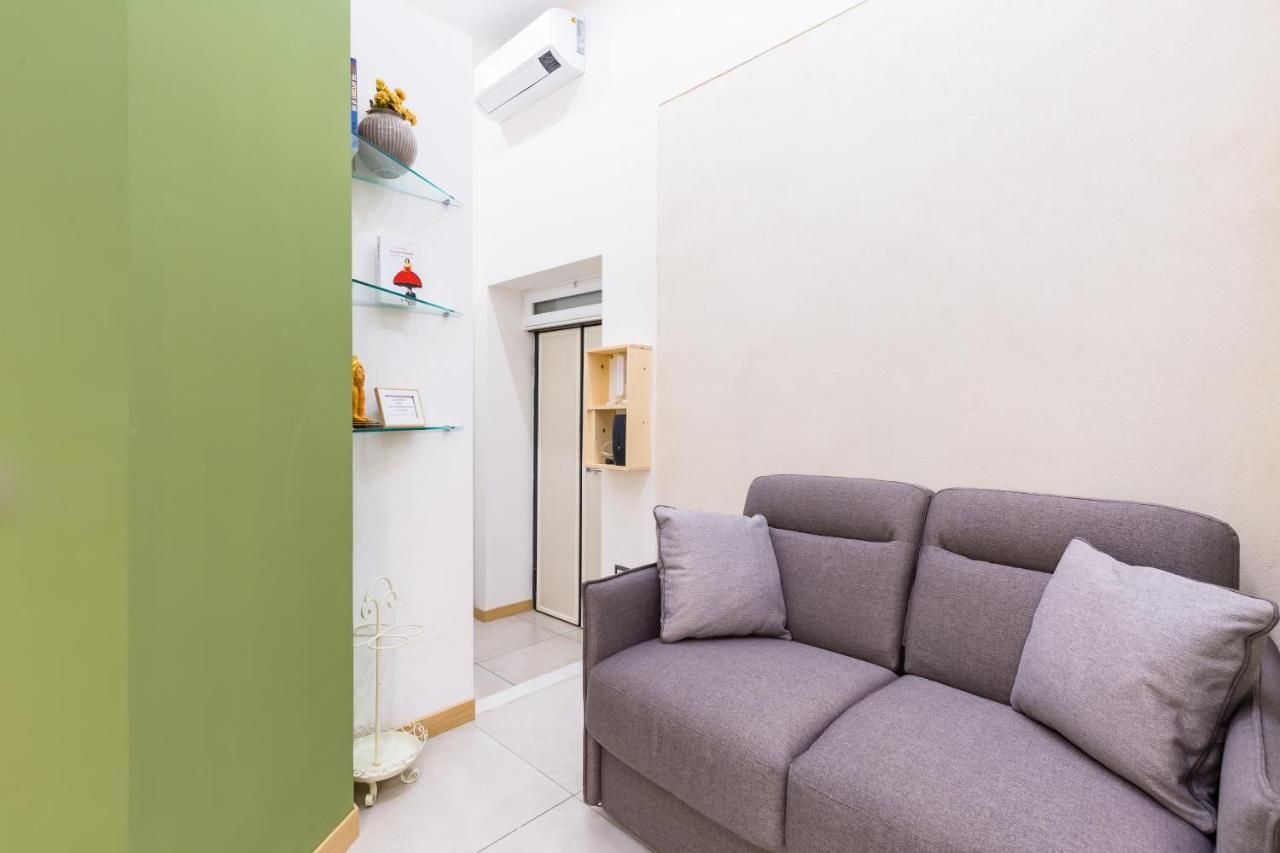Baubo Sulla Via Dei Presepi By Napoliapartments Buitenkant foto