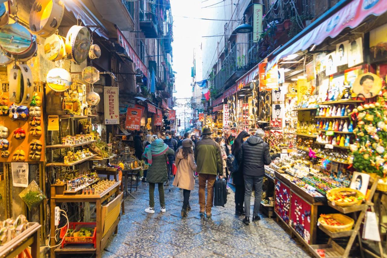 Baubo Sulla Via Dei Presepi By Napoliapartments Buitenkant foto